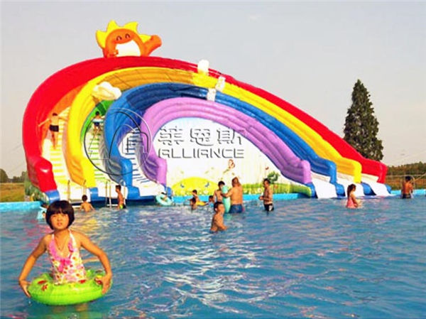 兒童水上游樂設(shè)備哪家好大家要怎么去選擇